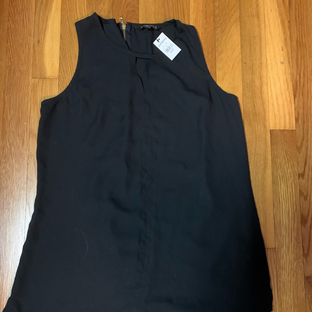 NWT black express tank size M